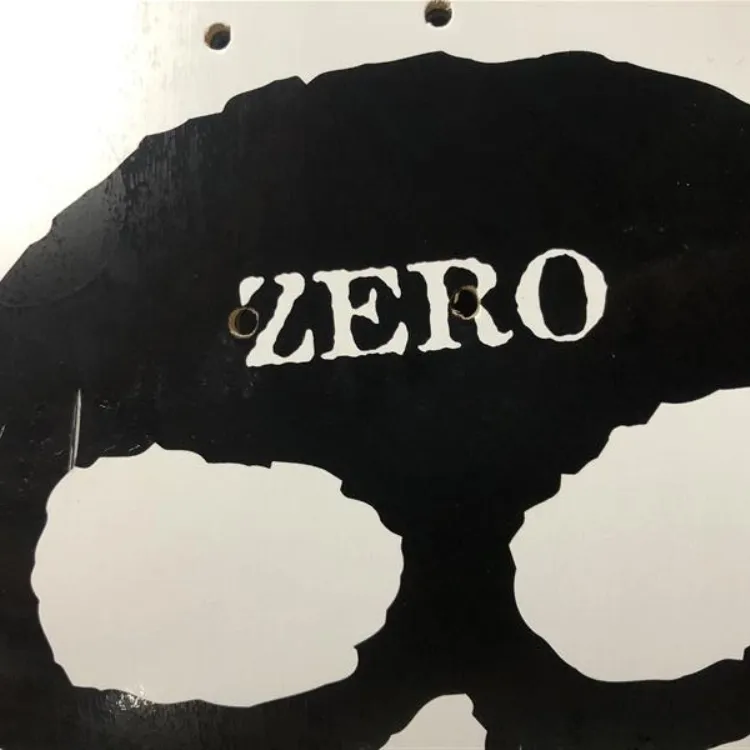 Zero 3 Skull Blood R7 White Black Red 7.875 Skateboard Deck Slightly Scuffed