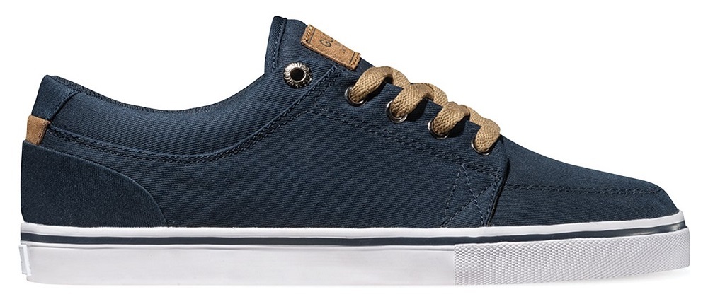 globe high top skate shoes